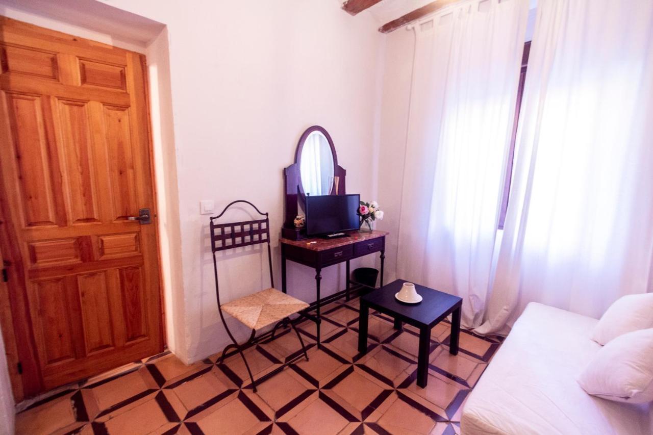 La Casa De Felix Hotel Villena Exterior photo